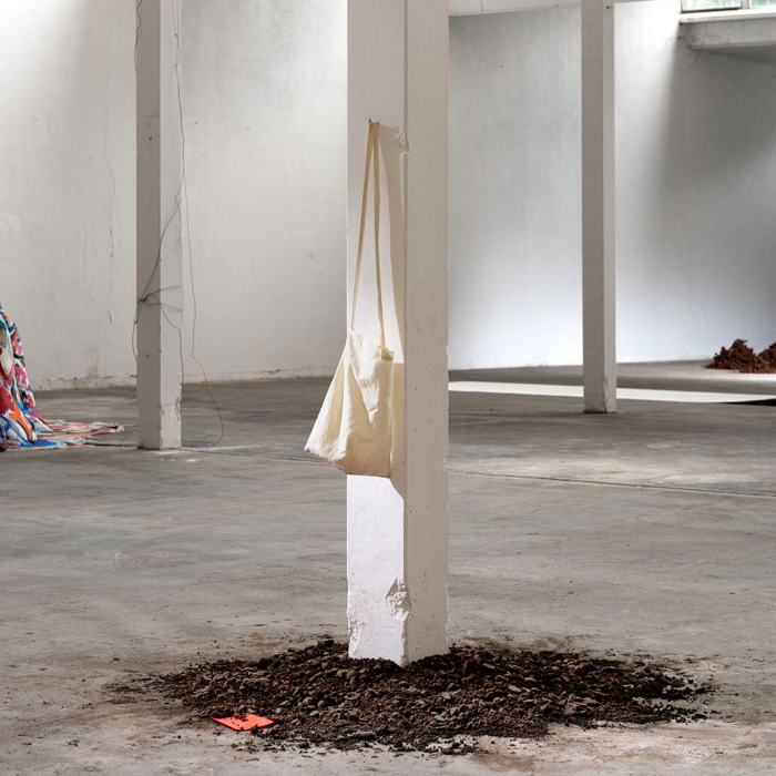 Louis Levesque, Seedness [The act of sowing or the state of being sown], 2023, travail de Master
Photo: Fi'Ni Studio  / EDHEA