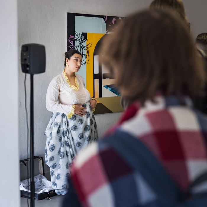 Ganimet Kukaqi, Per hajr nusja ! E buker mashallah. (Félicitations pour la mariée ! Elle est jolie.)
© Olivier Lovey / EDHEA